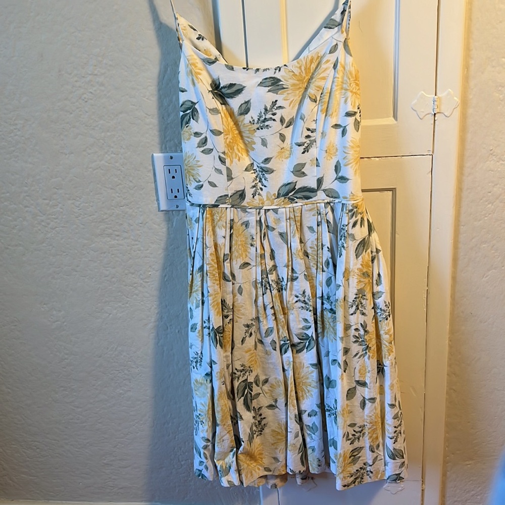 Gal Meets Glam midi dress size 6.